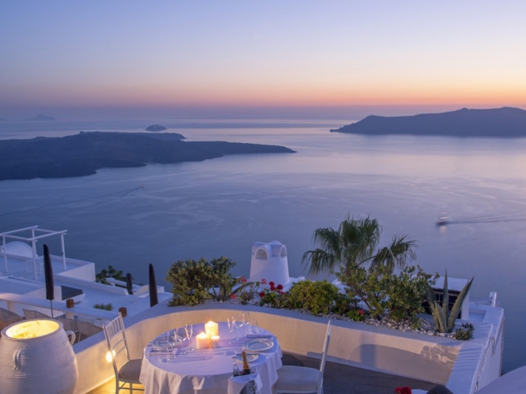 Mill House Studios and Suites Santorini design boutique hotel beste