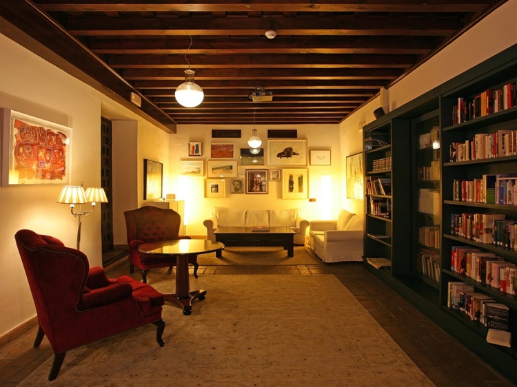 El Ladrón de Agua Granada Spain Library
