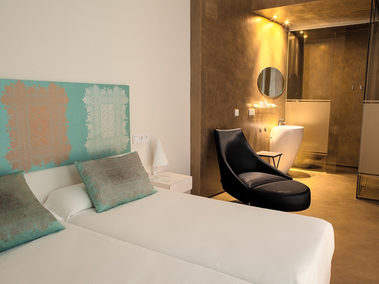 Twin Room Courtyard