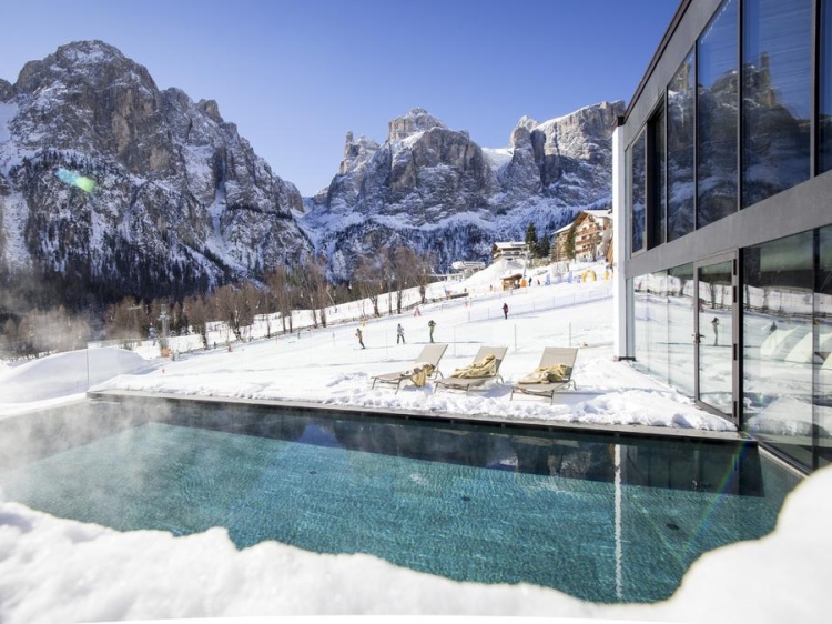 Arthotel Cappella Schnee Berge Panoramaaussicht 