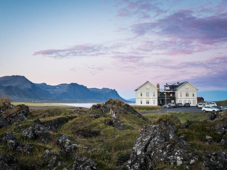 hotel budir island abgeschieden naturverbunden authentisch gemütlich