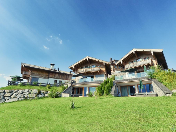 Maierl Alm Kirchberg Appartement Chalet Ski fahren Landhotel Berge