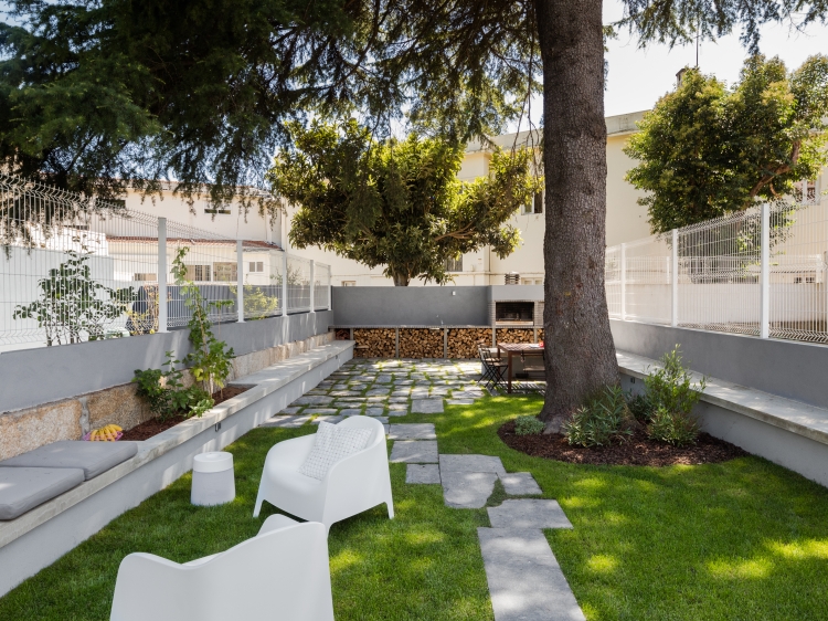 Garten Baumhaus Serviced Apartments Porto Portugal luxuriös