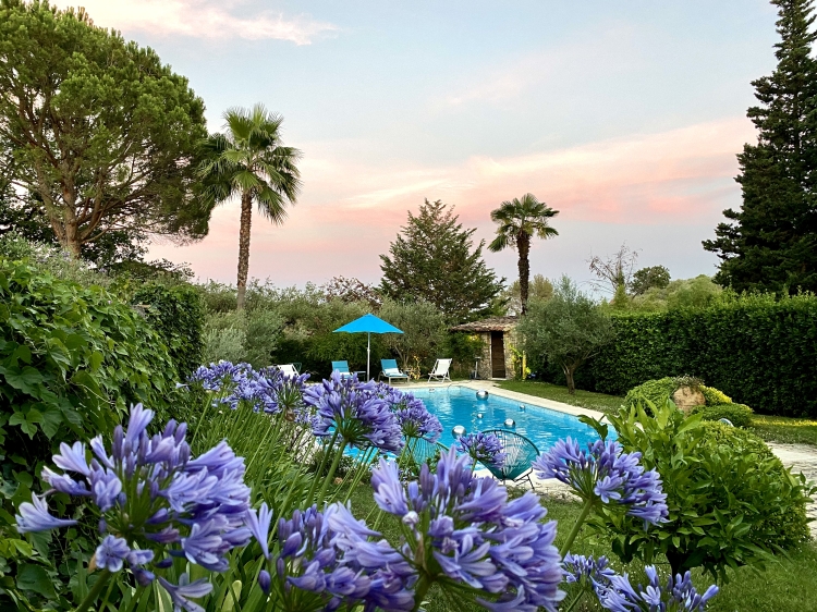Garten mit Pool - Ferienhaus Villa Lavande