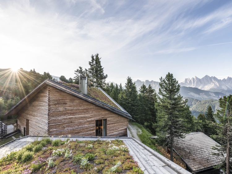 Wohnen Odles Lodge Semperbau Italien boutique hotel besonders luxuriös aussergewöhnlich trendig chic cool klein