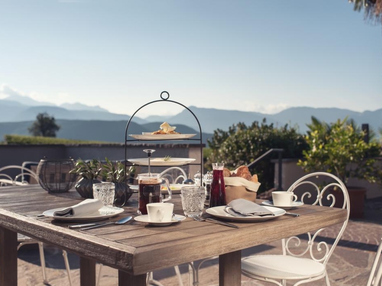 Wohnen im / Verweilen im Das Wanda Kaltern Italien boutique hotel besonders luxuriös aussergewöhnlich trendig schick cool klein