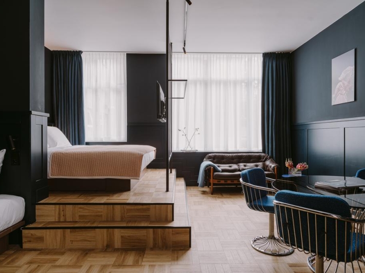 Supernova Hotel