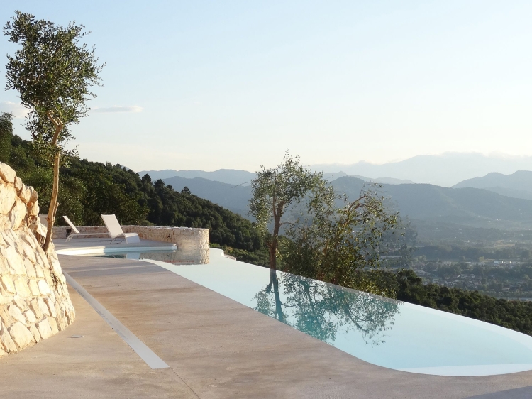 The Butterflies Villa La Farfalla Lucca Italien Urlaub Panoramablick privater Jacuzzi Swimmingpool