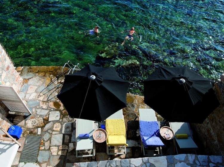 Sun Terrace with direct access to the sea of hotel ploes