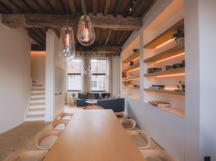 modernes geräumiges loft mit großzügigem Wohn und Essbereich in Antwerpen