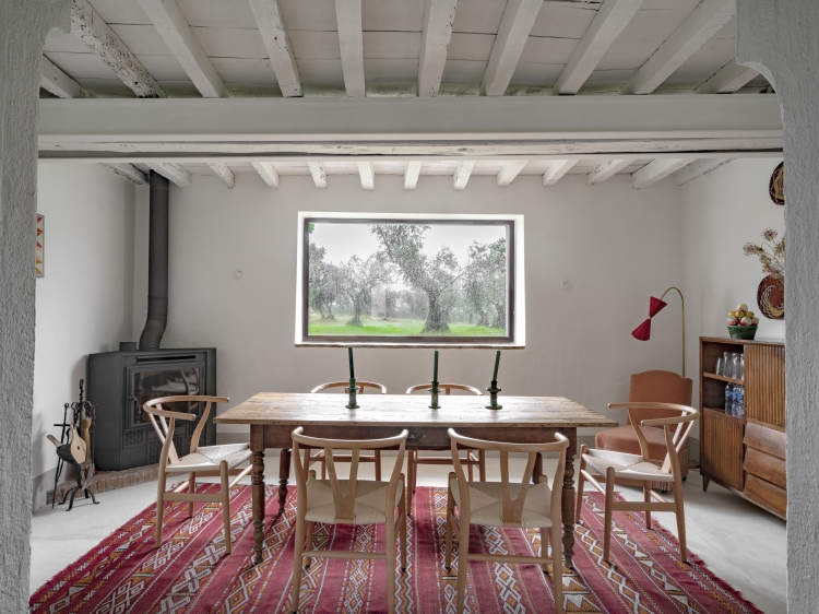 Wohnzimmer mit Kamin