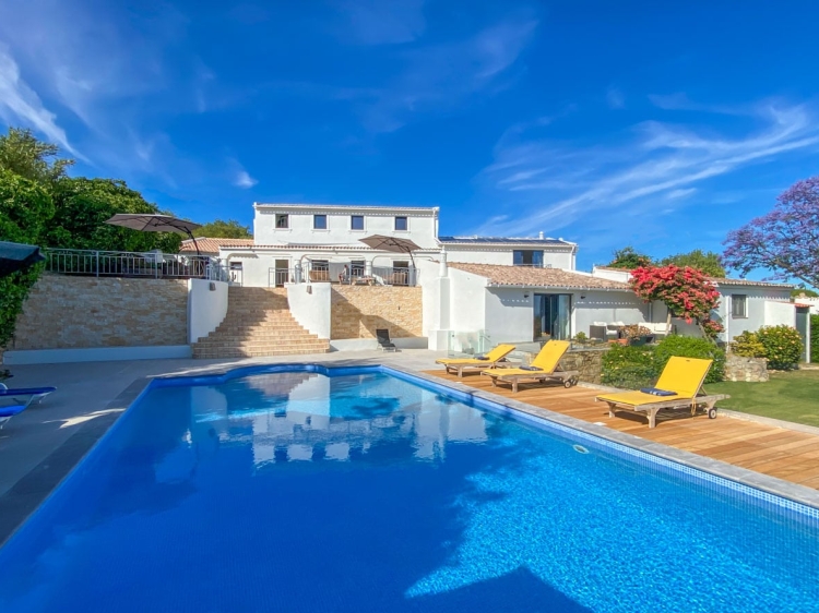 Schönes luxuriöses Ferienhaus, Villa zu vermieten in Loule Algarve casa Joana