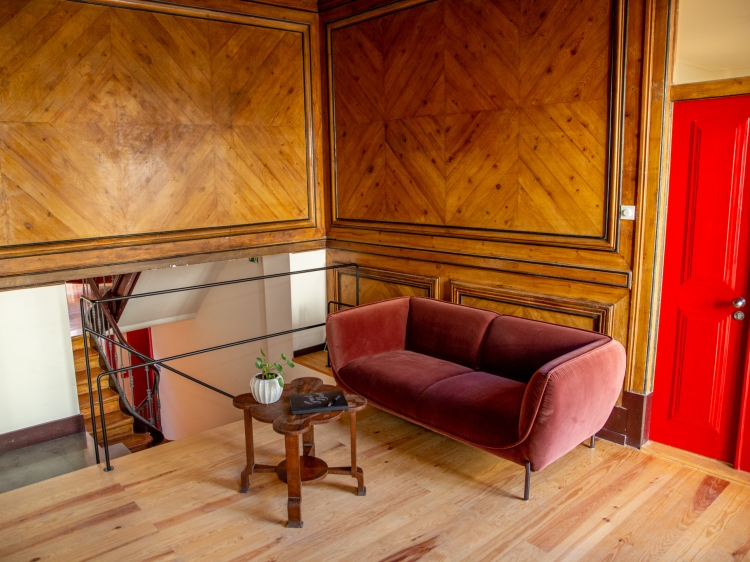 Gemaltes Holzzimmer Lounge