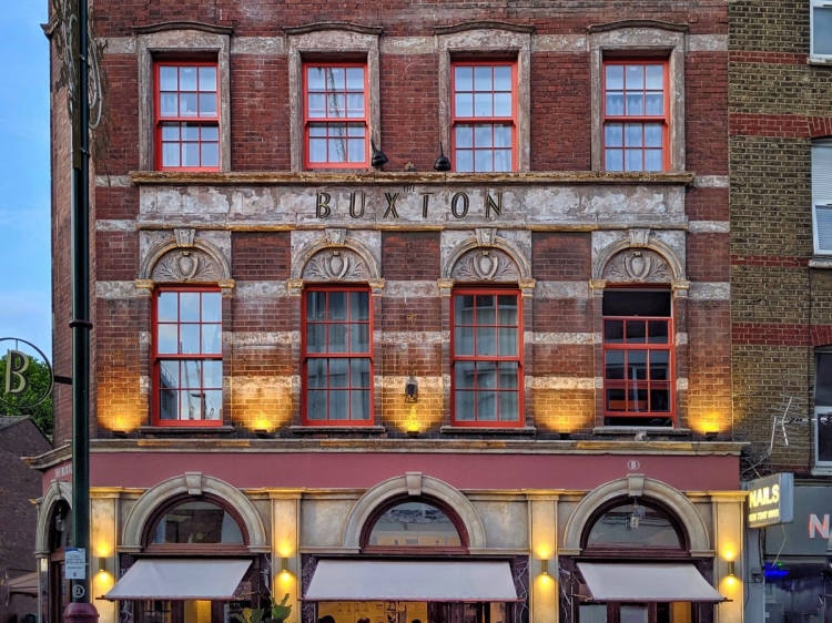 THE BUXTON hotel london pub betes