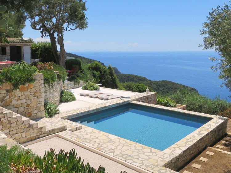 Zoe Paxos Holiday Home: Ferienhäuser, charmante und luxuriöse Villen und Boutique-Unterkünfte mit Schwimmbad auf den Ionischen Inseln.