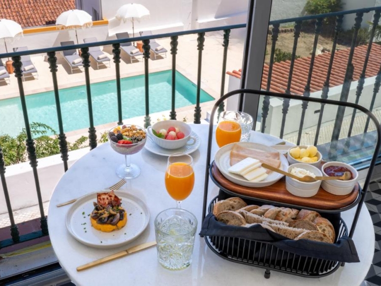 Lilases Boutique House & Garden bestes charmantes adults only boutique hotel in Mora Portugal
