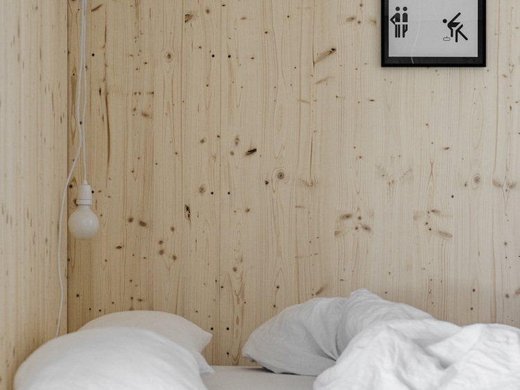 Bett in K06