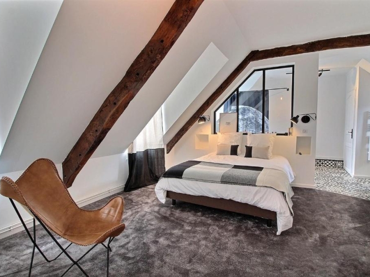 Schlafzimmer mit offenem Bad, artefact lamballe Frankreich, secretplaces, Inneneinrichtung