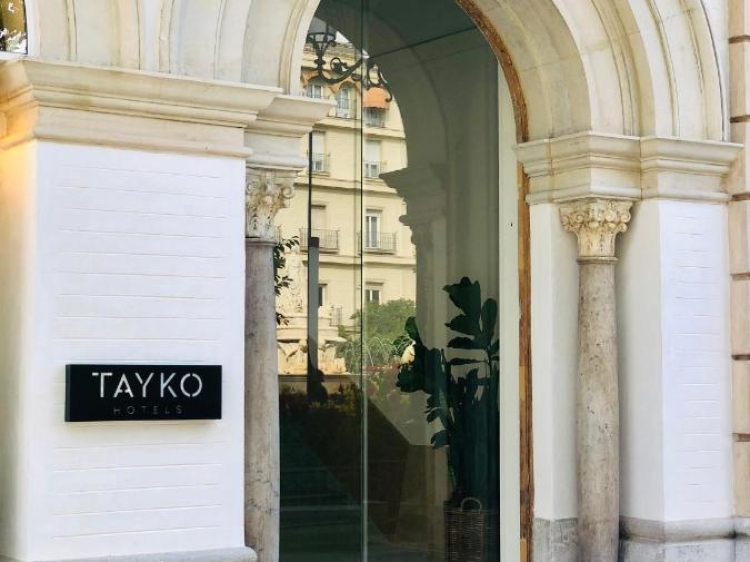 Entrance Tayko Sevilla Secretplaces
