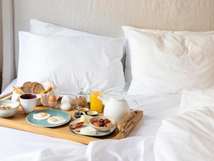 Frühstück im Bett, monsieur didot hotel, athens, secretplaces