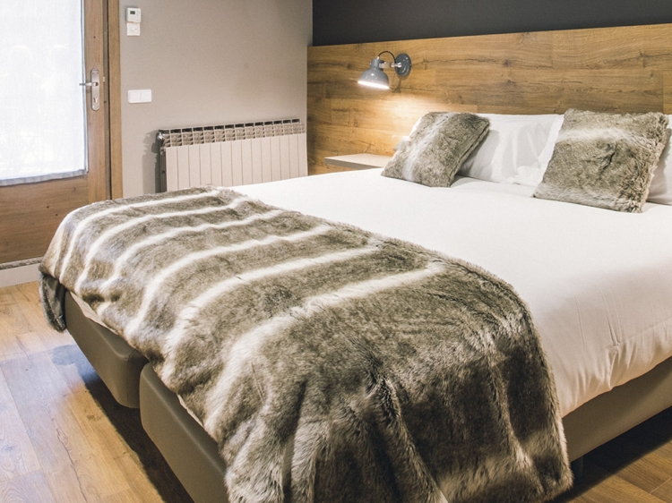 Schlafzimmer, intrepid hotel rural, adults only, catalonia