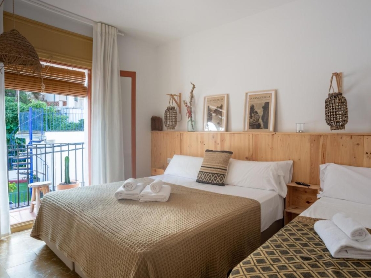 HOstal Sa Teula BESTES CHARMENHAFTES HOTEL MIT KLEINEM BUDGET IN LLAFRANC