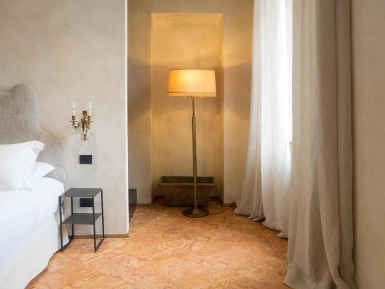 Palazzo Albricci Peregrini Luxury hotel room Lake Como
