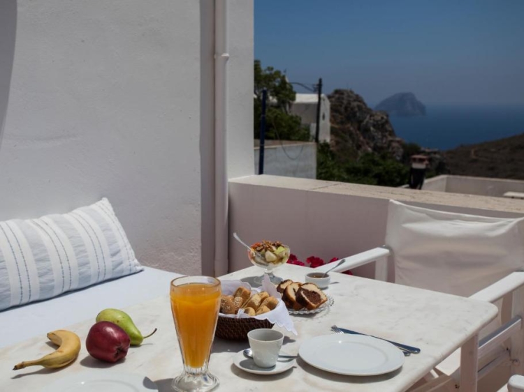 Frühstück im Nostos Guesthouse Kýthira Griechenland nur für Erwachsene