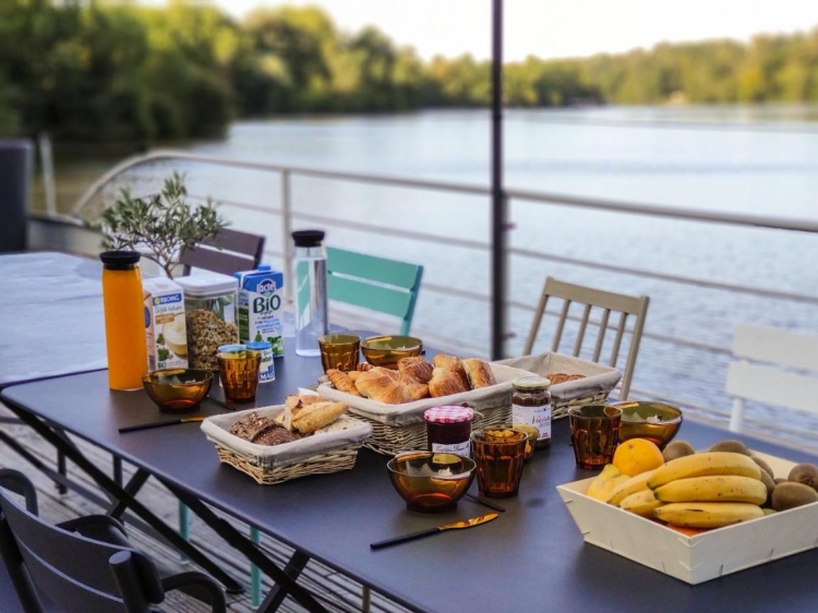 Frühstück Nantes La Rivière House - Péniche Carpe Diem Secretplaces