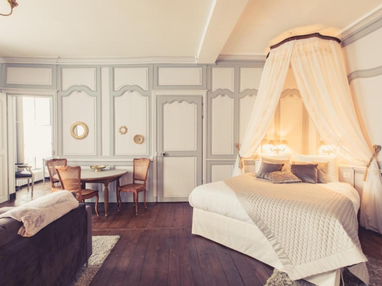 La Maison de la Liberté Suite Jeanne Barret hotel boutique Poitiers