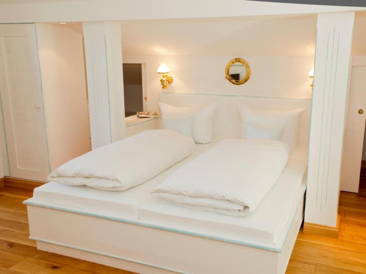 landhaus marinella hotel garni secretplaces teger see lake country