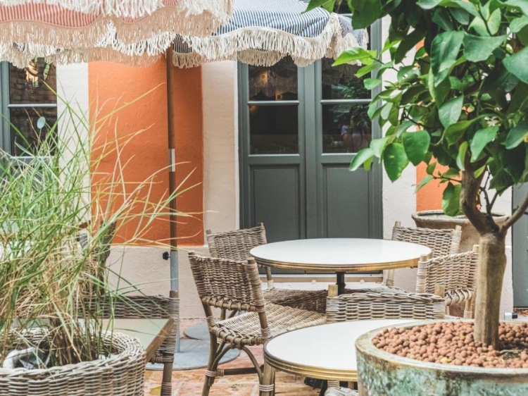Terrasse im Hotel SOCLO Toulouse