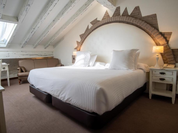 casa del marques, secretplaces, spain, boutique hotel, historic