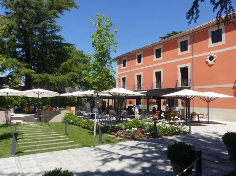 Terrasse im Sofraga Palacio Avila