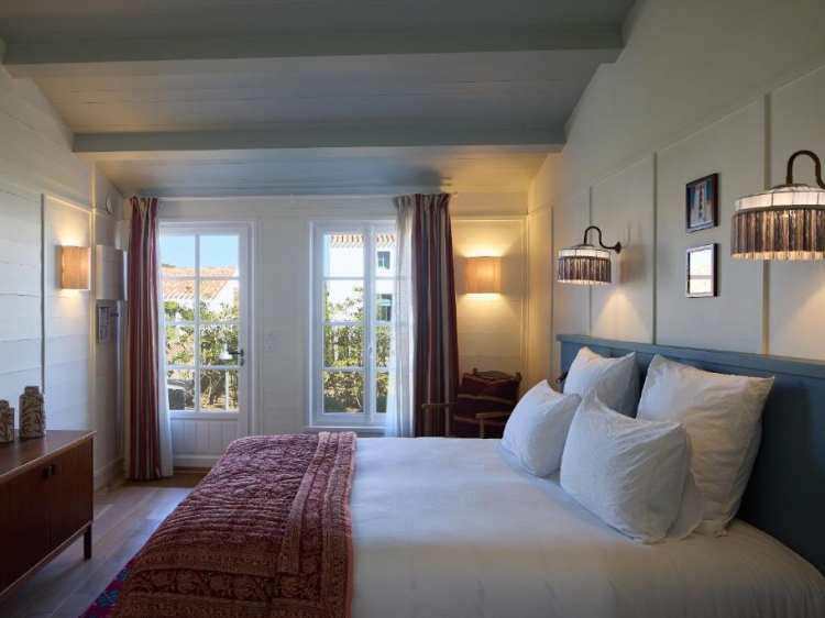Hotel-Suite mit Spa La Mission L'Ile d'Yeu, Frankreich. Die besten Hotels mit Schwimmbad. Familienurlaub. Exklusives Hotel.  