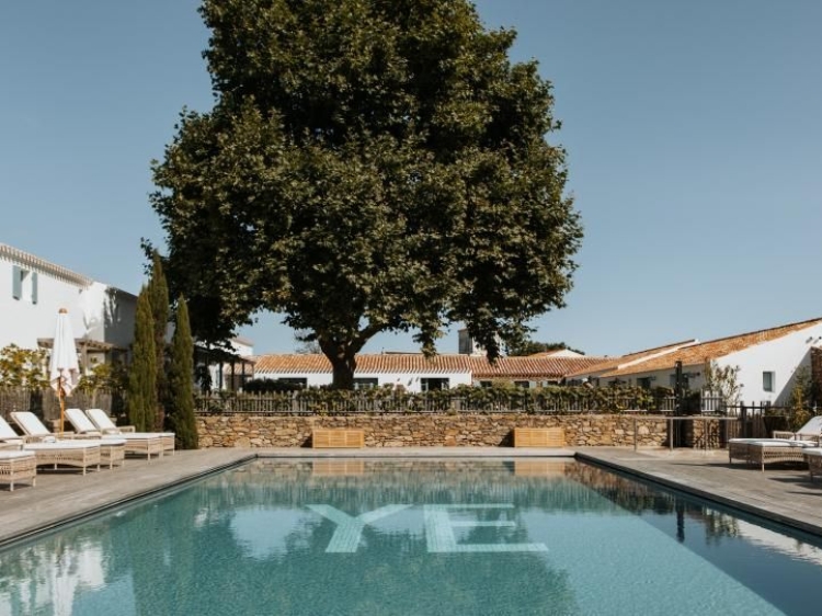 Hotel mit Spa La Mission L'Ile d'Yeu, Frankreich. Die besten Hotels mit Charme und Schwimmbad. Frühstücksbuffet. Urlaub in Frankreich. 