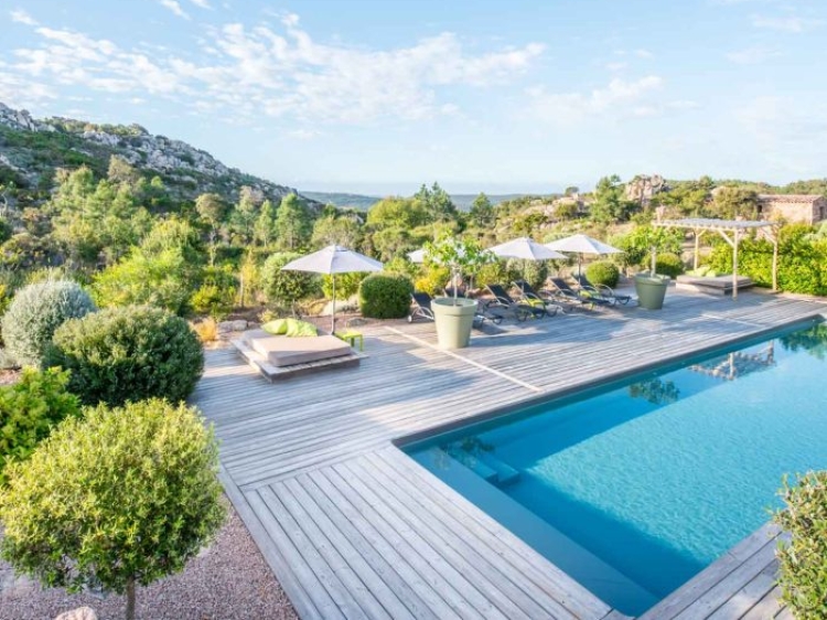 Hotel Les Chambres de Mila. Boutique-Hotel auf der Insel Bonifacio, Korsika, Frankreich. Charmantes Hotel mit Schwimmbad. Familienurlaub. 