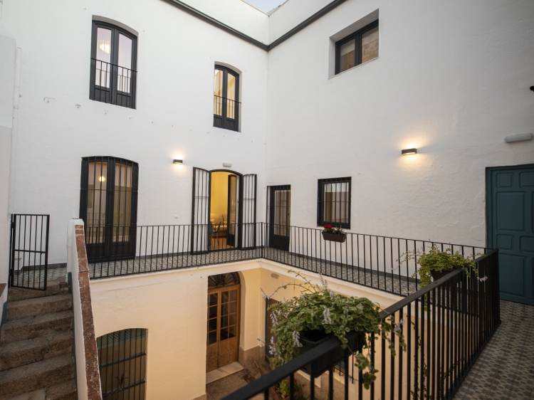 Petronila 1881 Wohnungen. Günstige Wohnungen im Zentrum von Merida, Extremadura. Charmante Wohnungen für Familien. Städtereisen. Wochenende in Merida. 