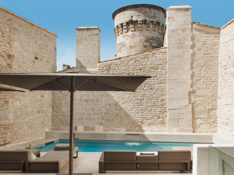 Hôtel et Restaurant de Tourrel: Boutique-Hotel mit Gourmetrestaurant im historischen Zentrum von Saint-Rémy-de-Provence – ideal für einen exklusiven Urlaub in der Provence.
