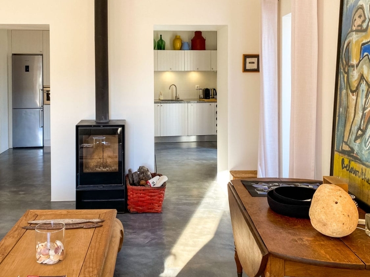 Authentisches Refugium an der Algarve auf einem privaten Anwesen, komplett zu vermietendes Haus mit Gemeinschaftspool und zwei Schlafzimmern in Ferragudo an der Algarve