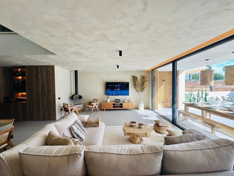 Porto Covo Beach House: Ein stilvolles Ferienhaus am Meer in Porto Covo
