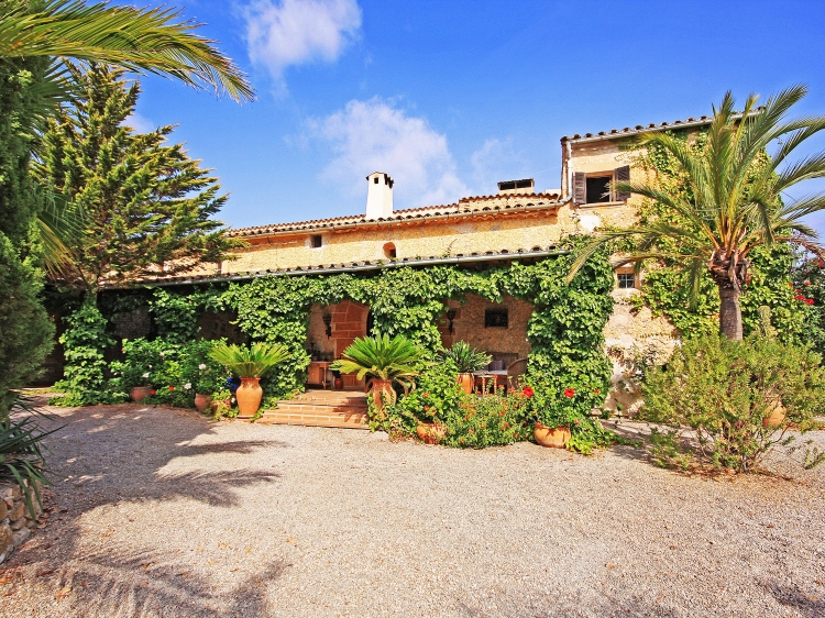 Vorderansicht Finca Son Jorbo beste charmante Wohnungen zu mieten in Mallorca