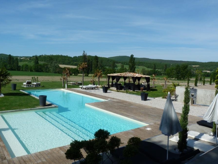 Le Prieuré des Sources Hotel romantisch trendy gute Küche traumhafte Landschaft 