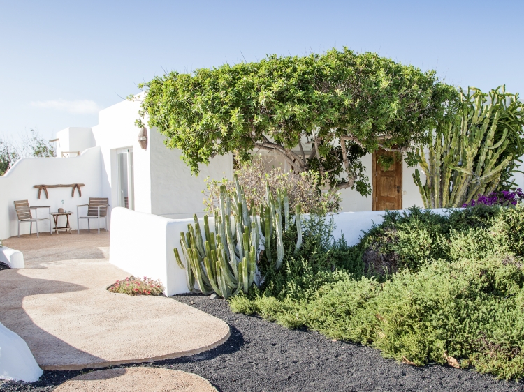 Casa Dominique lanzarote hotel b&b famara