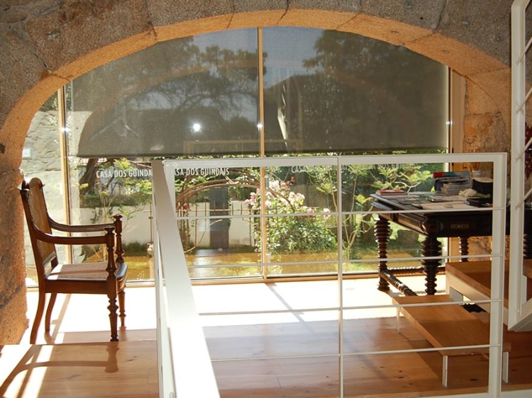 Casa dos Guindais Porto Hotel small