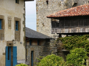 Torre de Villademoros - Boutique Hotel in Cadavedo-Valdés, Asturien