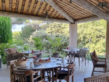 L'Aube Safran - B&B in Le Barroux, Côte d'Azur & Provence