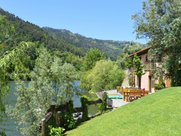 Casas de Pousadouro - Ferienhäuser oder Villen  in Baião, Douro & Nordportugal