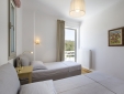 Wohnen im / Verweilen in der Villa Elena Loutraki Griechenland boutique hotel  besonders luxuriös aussergewöhnlich trendig schick cool klein