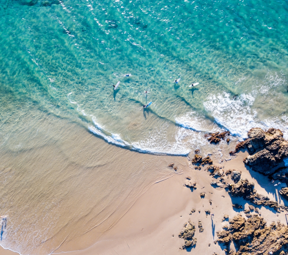 Die besten Orte für einen Surfurlaub, Windsurfen und Kitesurfen Ibiza